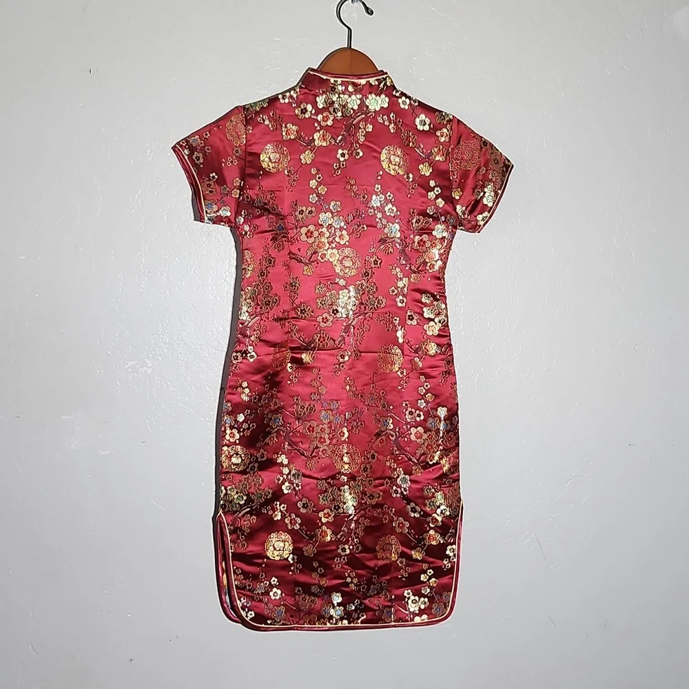 Quju Tang beautiful red